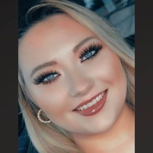 Meet your Posher, Kaitlyn